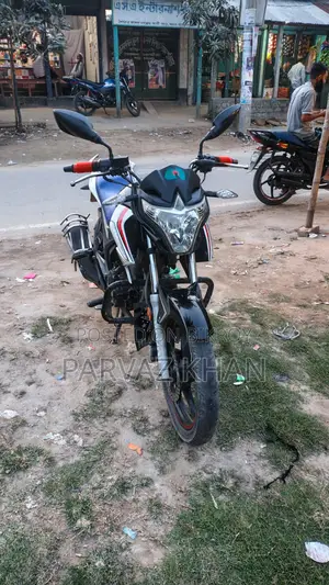 Bajaj CT 100 . 2026