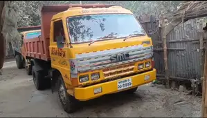 Isuzu truck 2017
