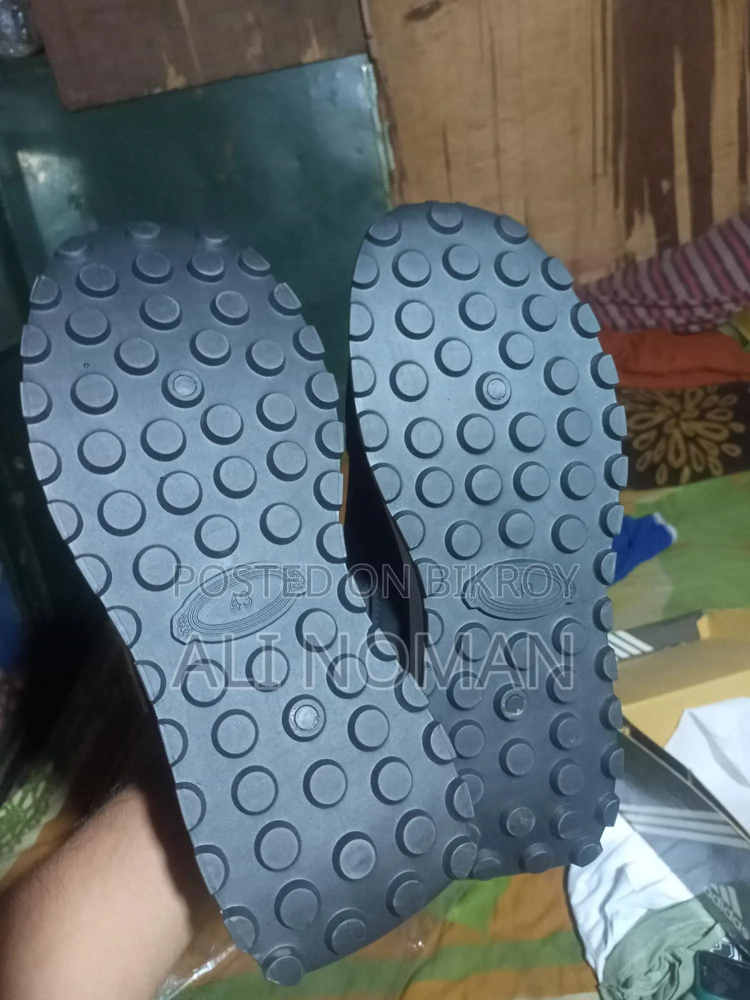 নতুন জুতা