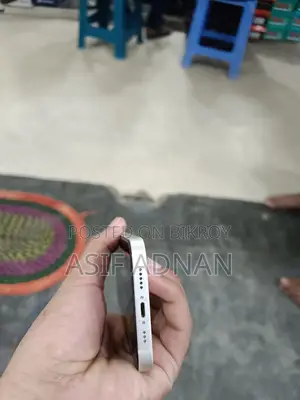 Apple iPhone 13 (Used)