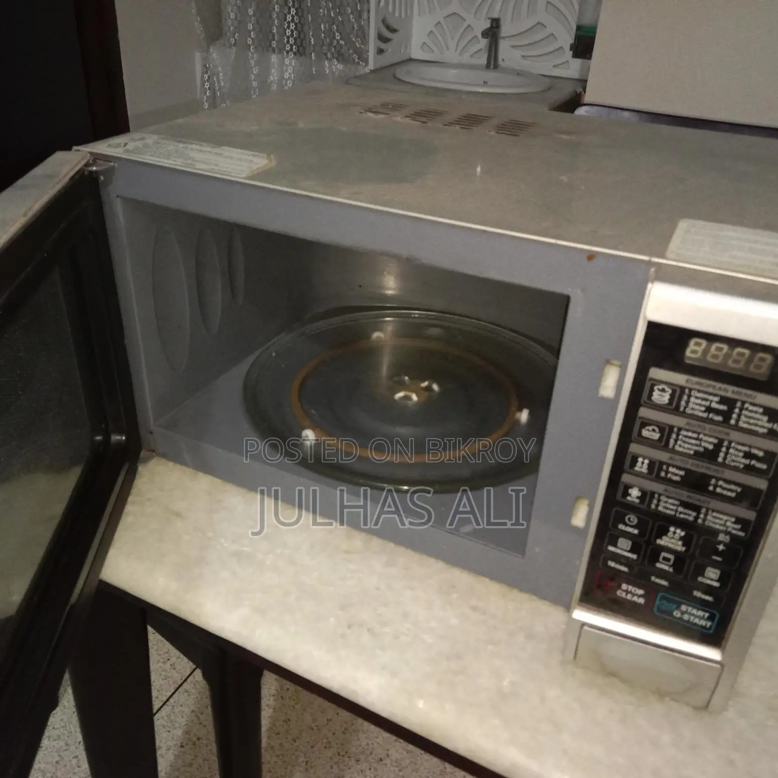 Microwave Oven