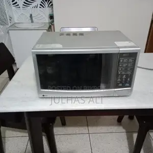 Microwave Oven