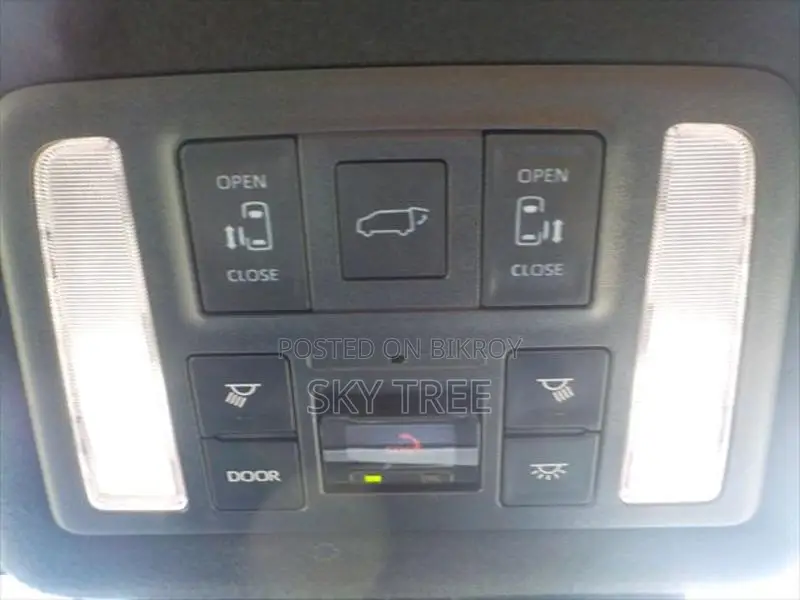 Toyota Voxy S-z Pack. 2023