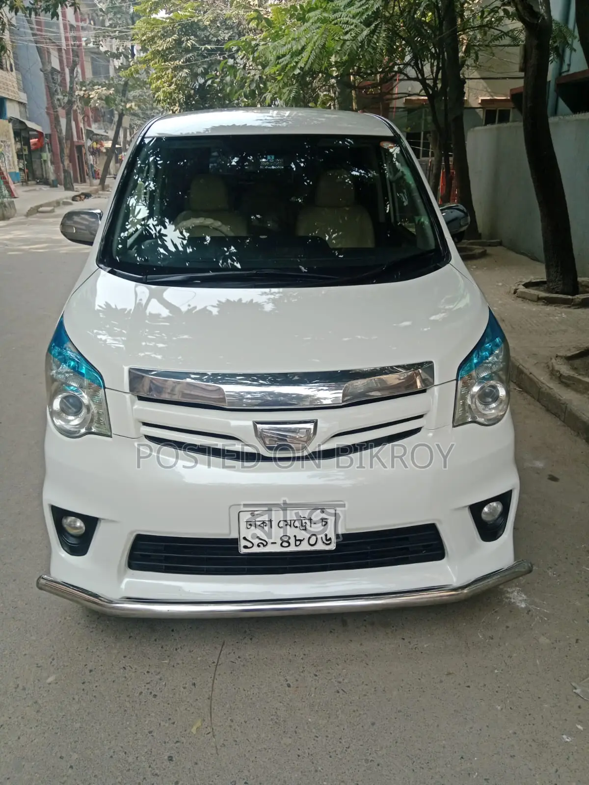 Toyota Noah Si 2011