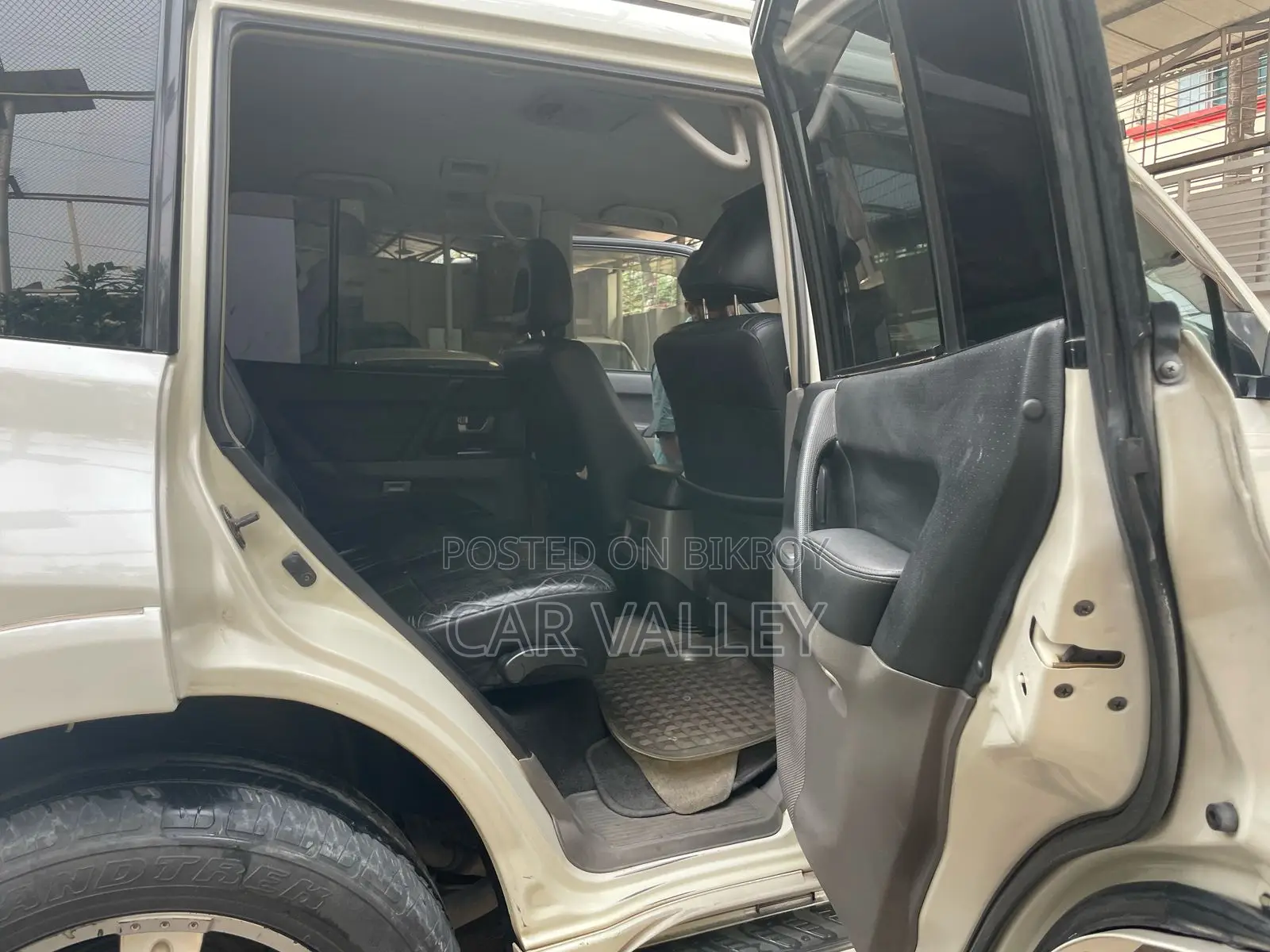 Mitsubishi Pajero v73 2004