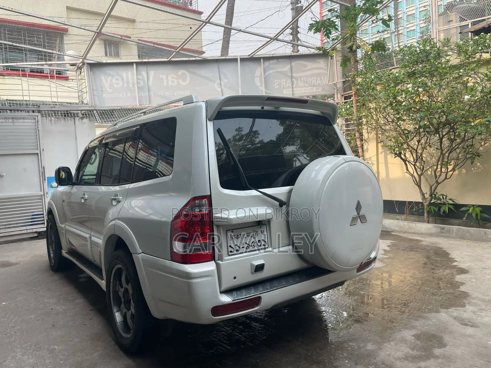 Mitsubishi Pajero v73 2004
