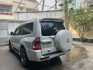 Mitsubishi Pajero v73 2004