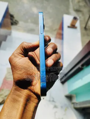Apple iPhone 12 (Used)