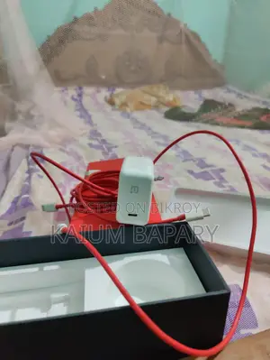 Oneplus 9 চার্জার ব্যবহৃত