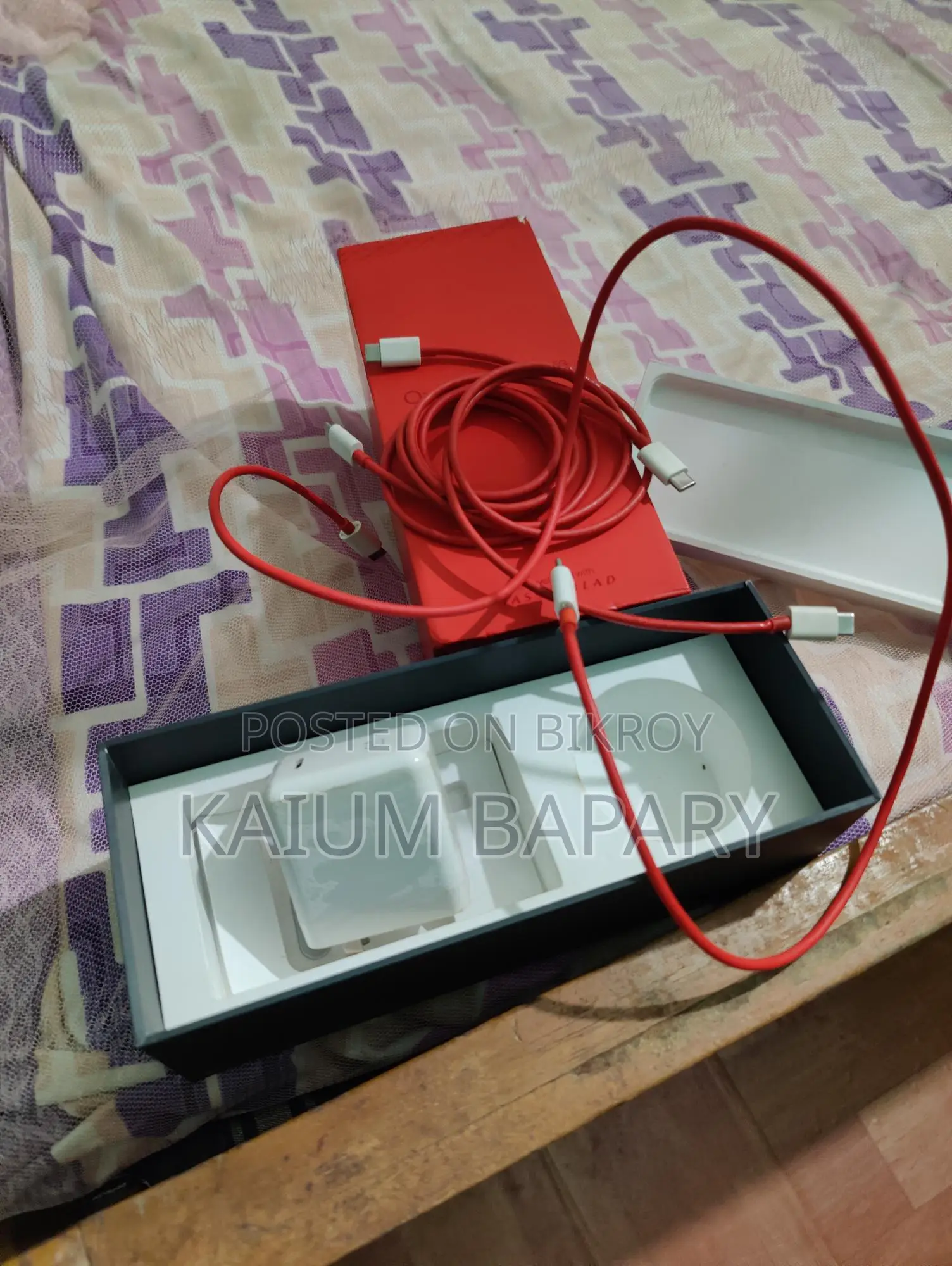 Oneplus 9 চার্জার ব্যবহৃত