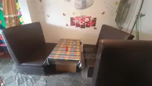 রেস্টুরেন্ট লেদারের সোফা চেয়ার