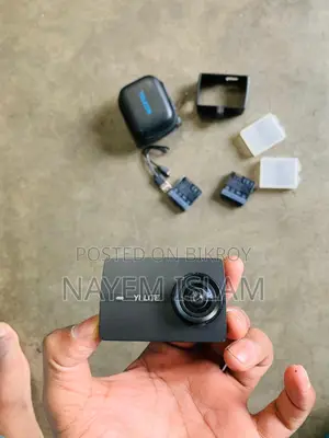 Model: YI Lite Action Camera Acssesoris: 2 Battary,Case ,