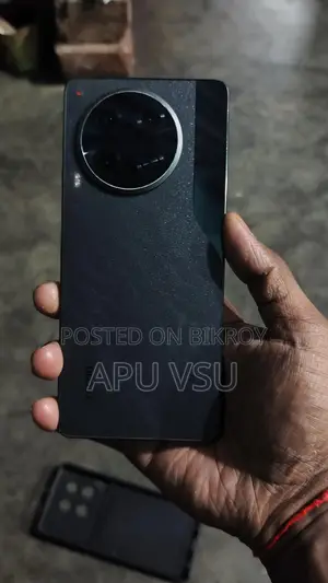 Tecno Camon 30 ৮ র‍্যাম ২৫৬ রম (ব্যবহৃত)