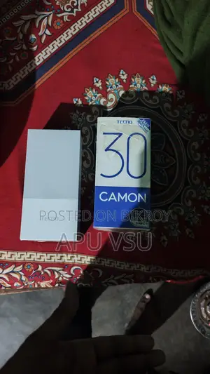 Tecno Camon 30 ৮ র‍্যাম ২৫৬ রম (ব্যবহৃত)