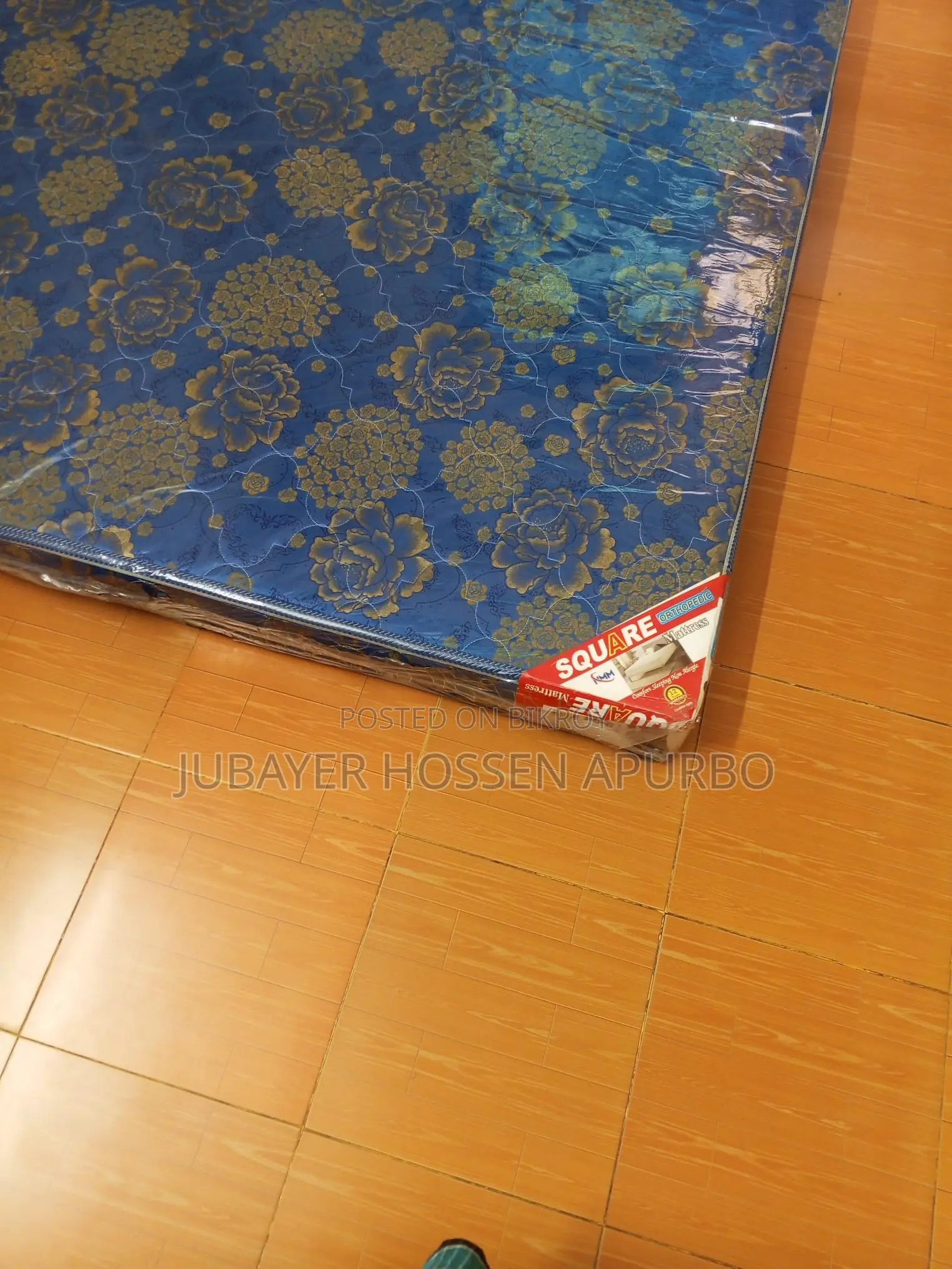 Mattress 5/7 feet. Looks like new.