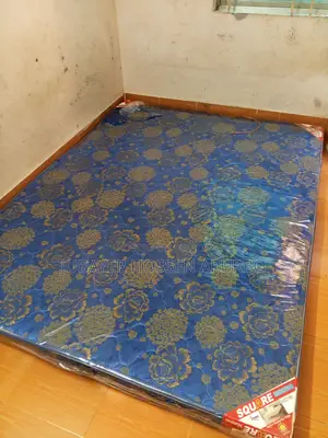Mattress 5/7 feet. Looks like new.