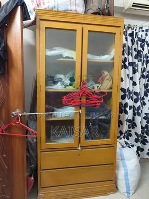 Showcase + Cloth Drawer