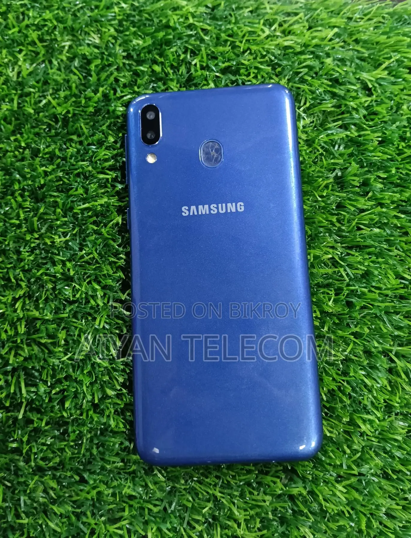 Samsung Galaxy M20 3/32 with Warranty (Used)