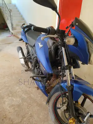TVS APACHE RTR 150 . 2019