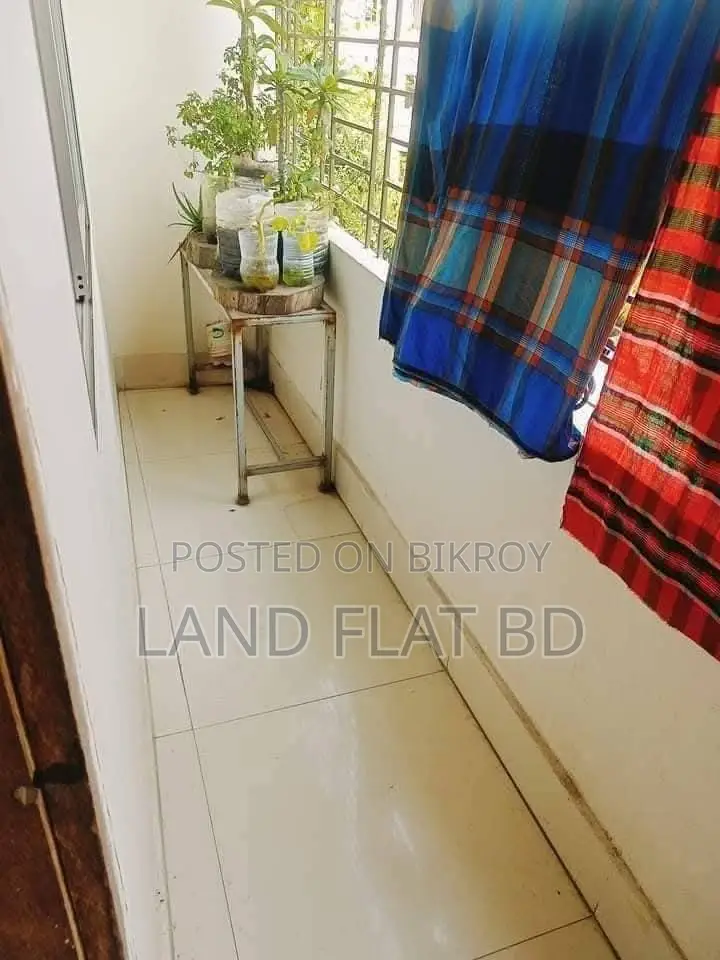 South-Facing 1300 SFT Flat with Decoration and Loan Facilities