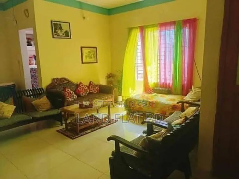 South-Facing 1300 SFT Flat with Decoration and Loan Facilities