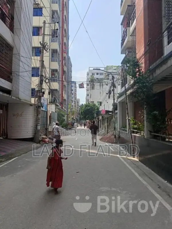 South-Facing 1300 SFT Flat with Decoration and Loan Facilities