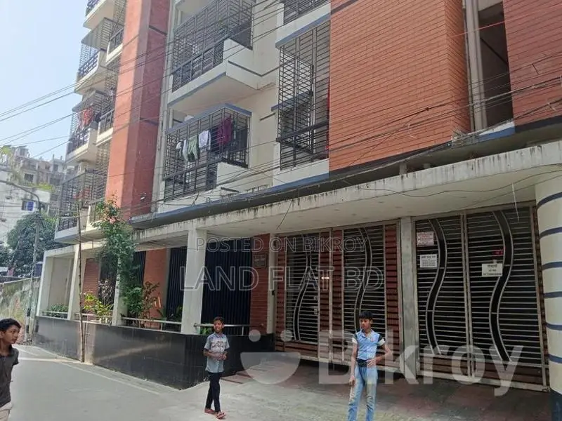 South-Facing 1300 SFT Flat with Decoration and Loan Facilities
