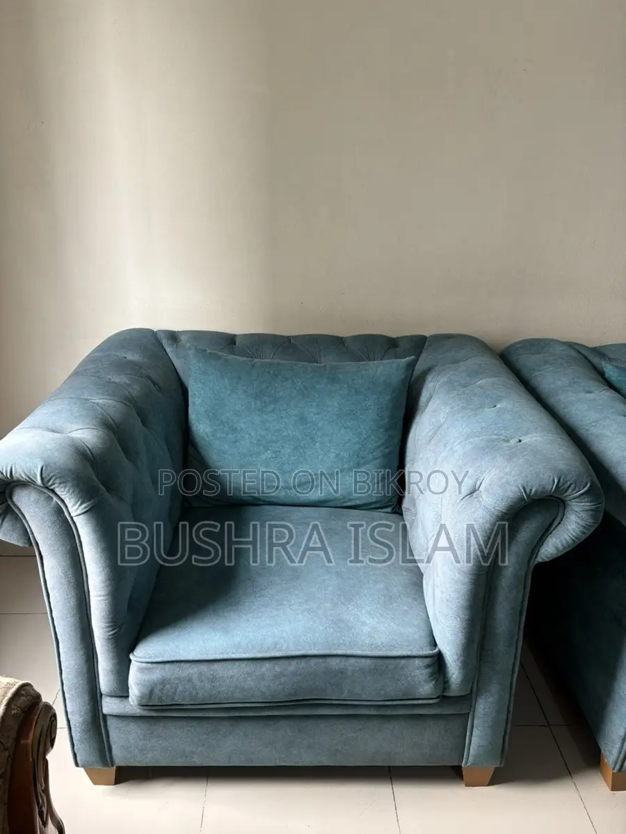 Beautiful Sofa Set 2+2+1 With Center Table. Made Of Mehgony Wood.