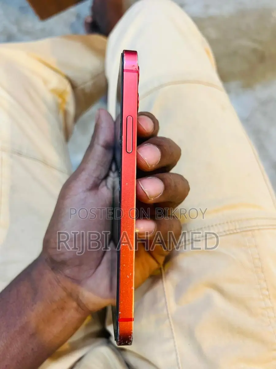Apple iPhone 12 (Used)