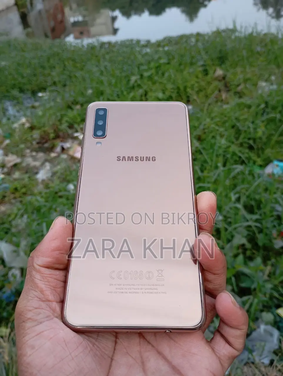 Samsung Galaxy A7 . (Used)