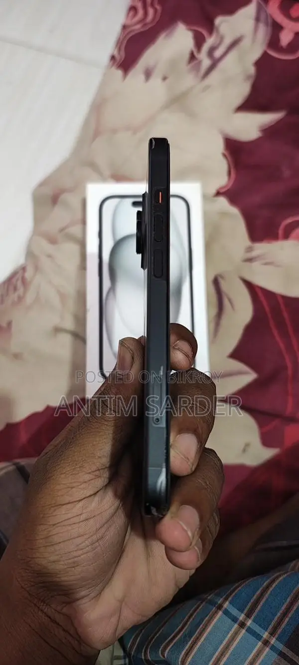 Apple iPhone 15 (Used)