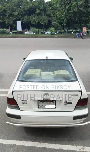 Toyota Corsa . 1995
