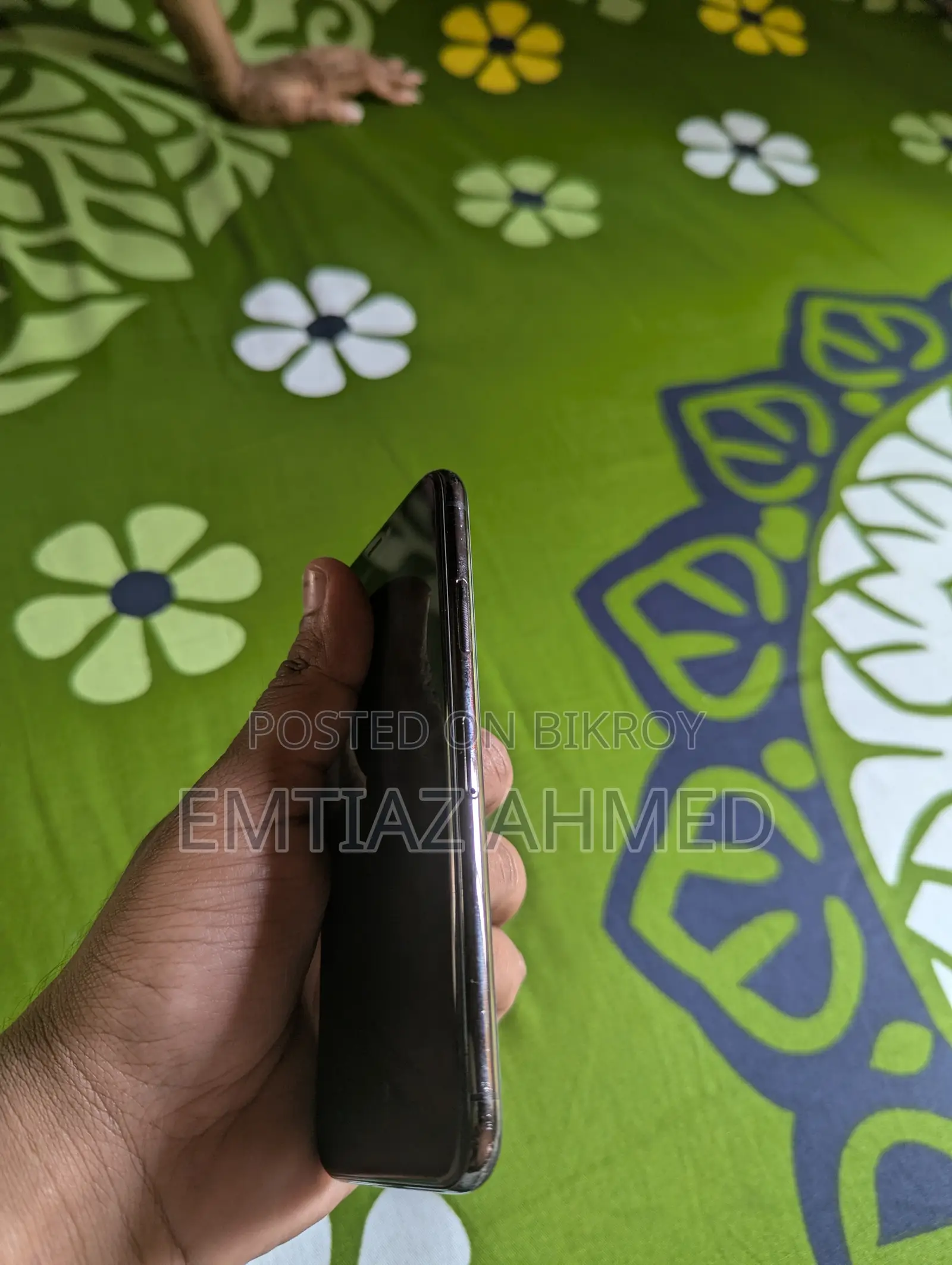 Apple iPhone XS (Used)