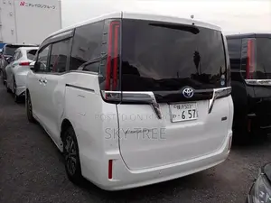 Toyota Esquire Gi Pack. 2020
