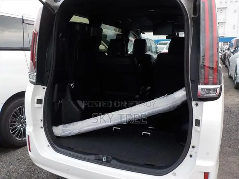Toyota Esquire Gi Pack. 2020