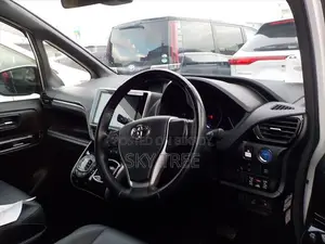 Toyota Esquire Gi Pack. 2020
