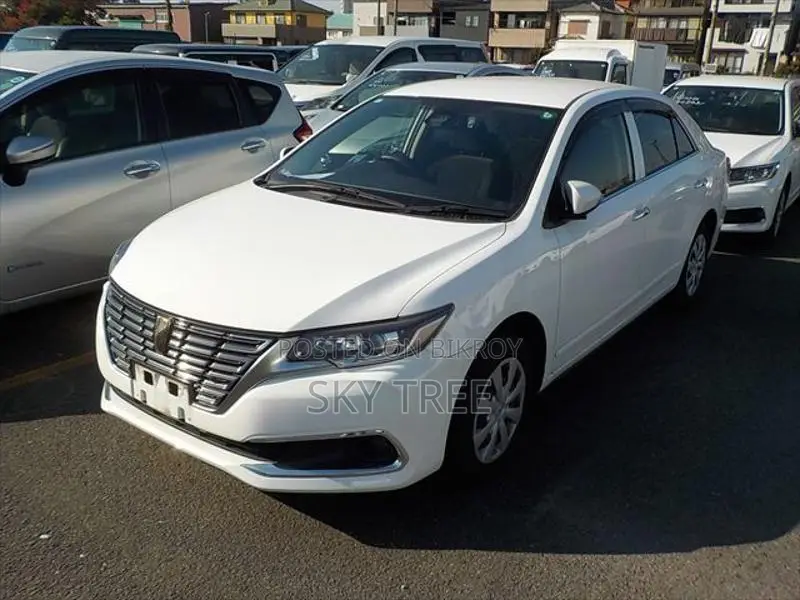 Toyota Premio F Pack 2020
