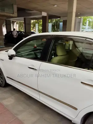 Toyota Axio 2014