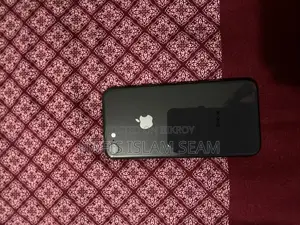 Apple iPhone 8 (Used)