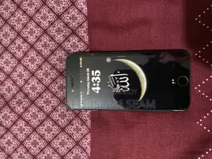 Apple iPhone 8 (Used)