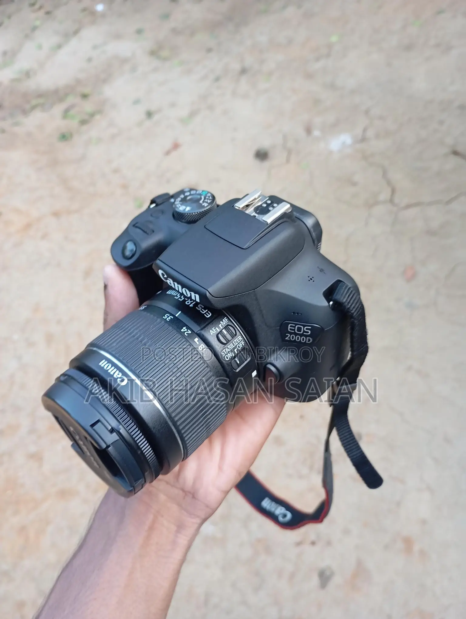 Canon EOS 2000D