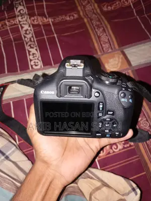 Canon EOS 2000D
