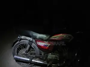 Bajaj CT 100 . 2001