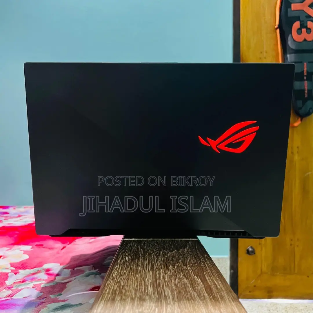 Laptop Asus ROG Strix SCAR II 32GB Intel Core I7 SSHD+SSD 1T