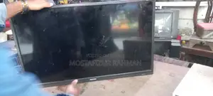Walton 32 Smart TV