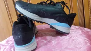 কেডস জুতা