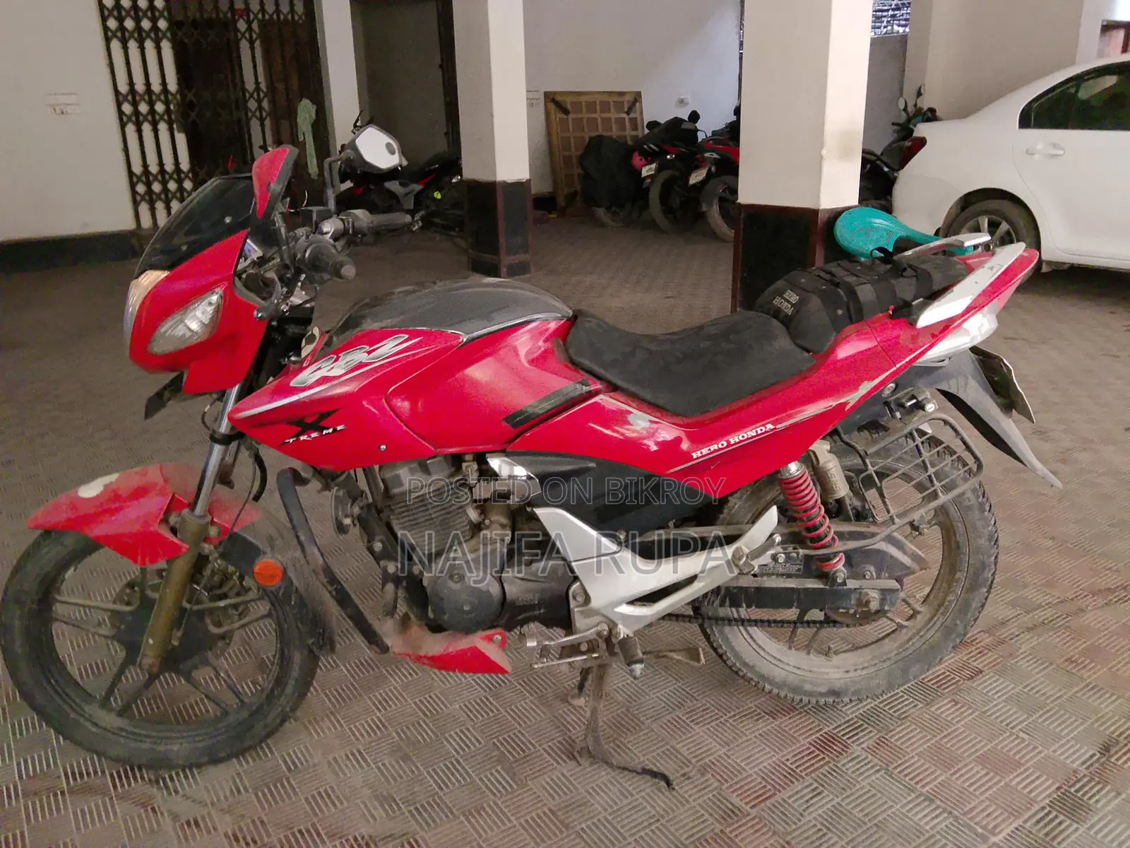 Hero CBZ Xtrem . 2014