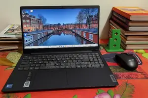 Lenovo IdeaPad Slim 3 (15IAU7)