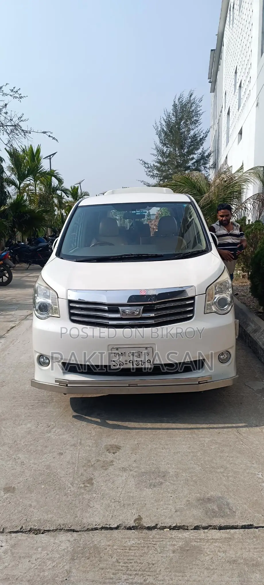 Toyota Noah only user 2012
