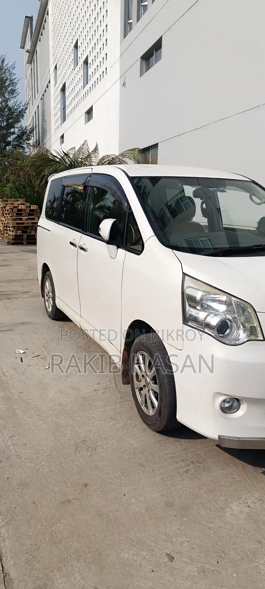 Toyota Noah only user 2012